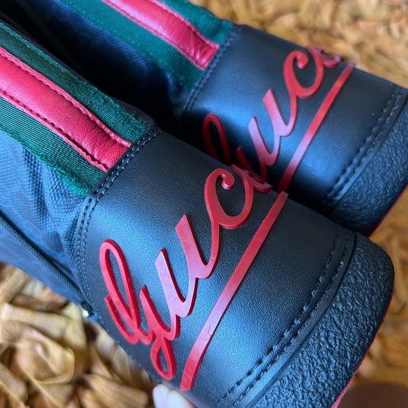 Gucci moon boots size7 - Picture 2 of 15